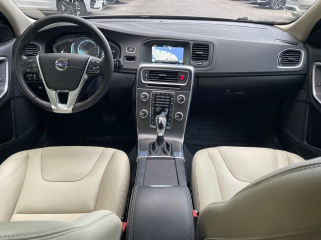 2016 Volvo V60 20