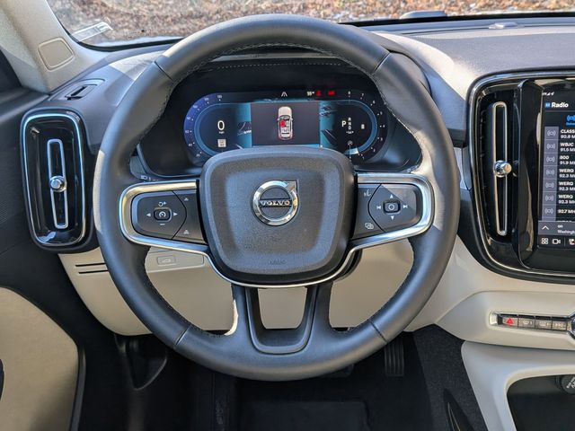 2023 Volvo XC40 Plus - Photo 15