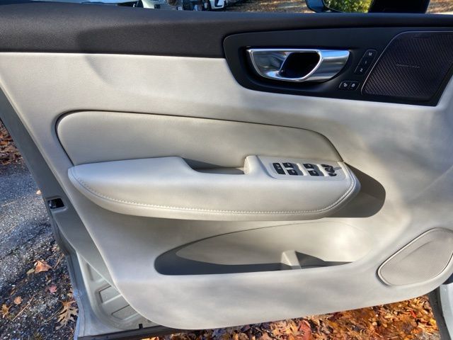 2026 Volvo XC60 Ultra - Photo 12