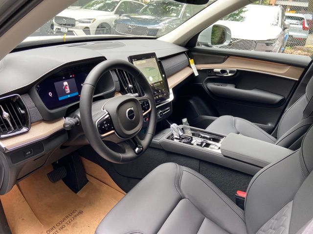 2026 Volvo XC90 Plus - Photo 10