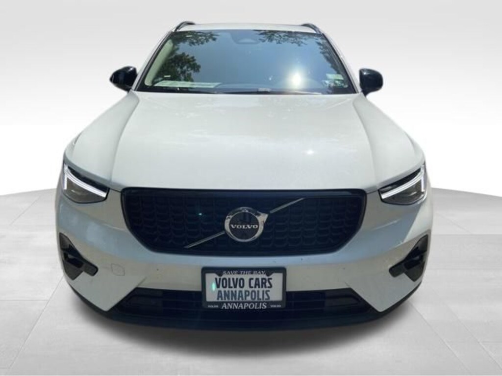 New 2026 Volvo XC40 B5 Plus SUV