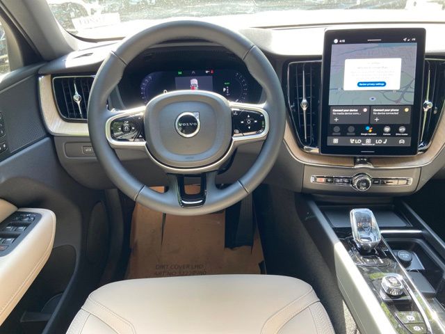2026 Volvo XC60 Plus - Photo 12