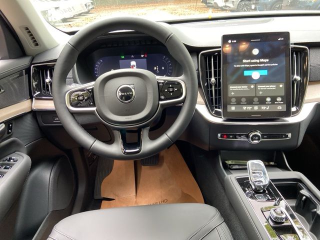 2026 Volvo XC90 Plus - Photo 13