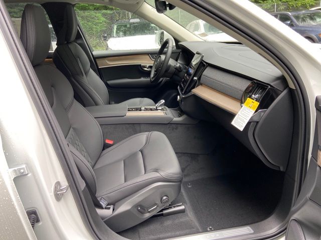 2026 Volvo XC90 Plus - Photo 18
