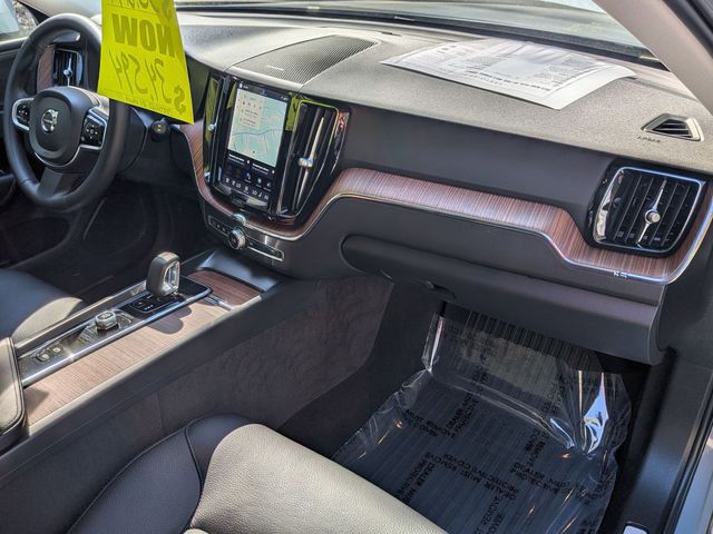 2023 Volvo XC60 Plus - Photo 28