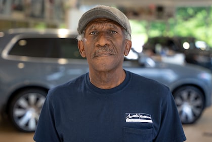 Staff member Robert Huston from d85ac65b6b17