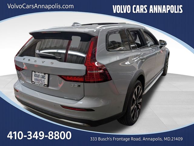 2025 Volvo V60 Cross Country Ultra - Photo 8