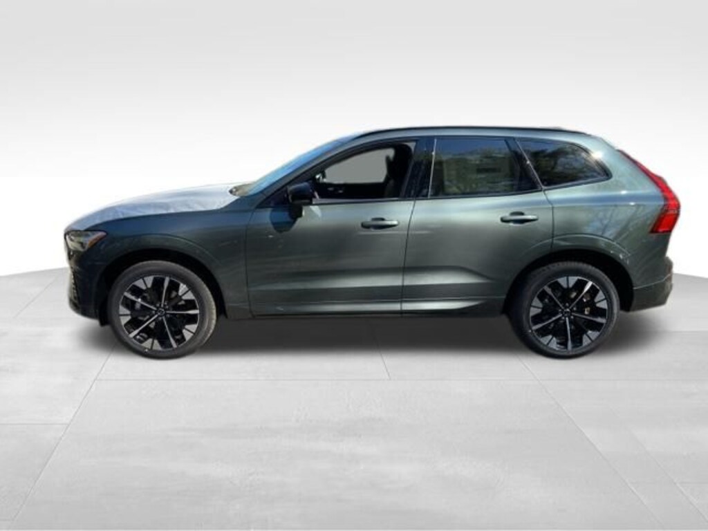 New 2026 Volvo XC60 B5 Plus SUV
