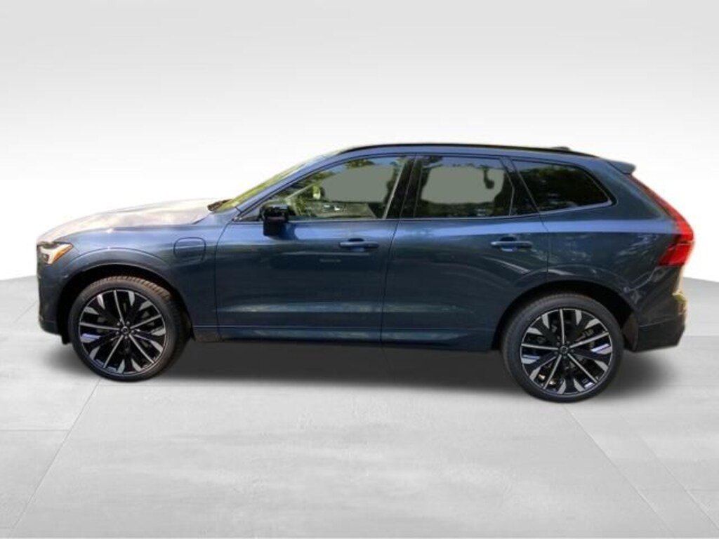 New 2026 Volvo XC60 plug-in hybrid T8 Ultra SUV