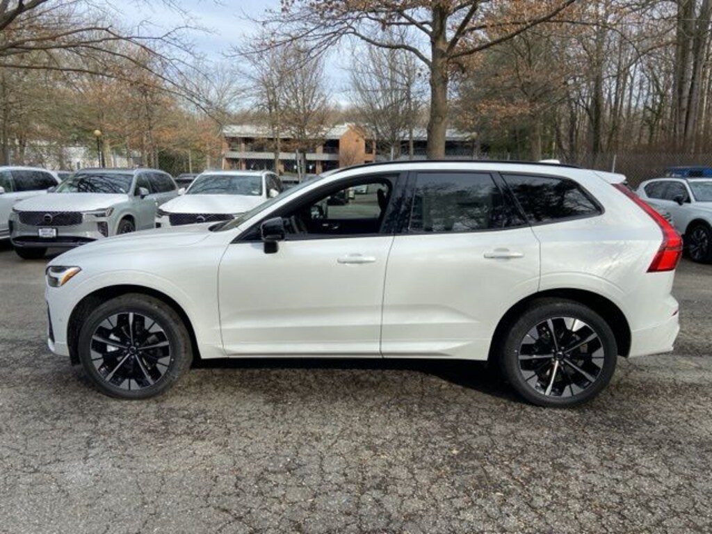 New 2026 Volvo XC60 B5 Plus SUV