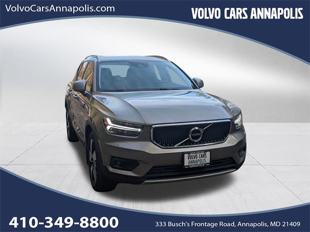 2022 Volvo XC40 Momentum