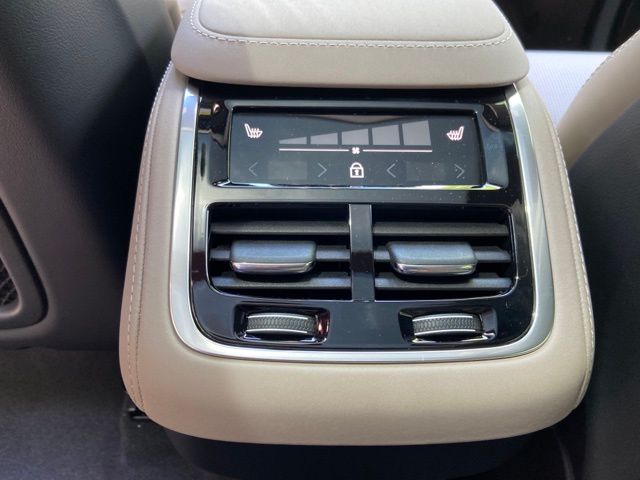 2026 Volvo XC90 Ultra - Photo 14