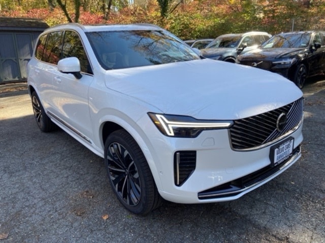 2026 Volvo XC90 Plus's photo