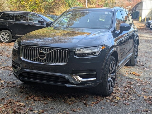 2023 Volvo XC90 AWD Ultimate photo 3