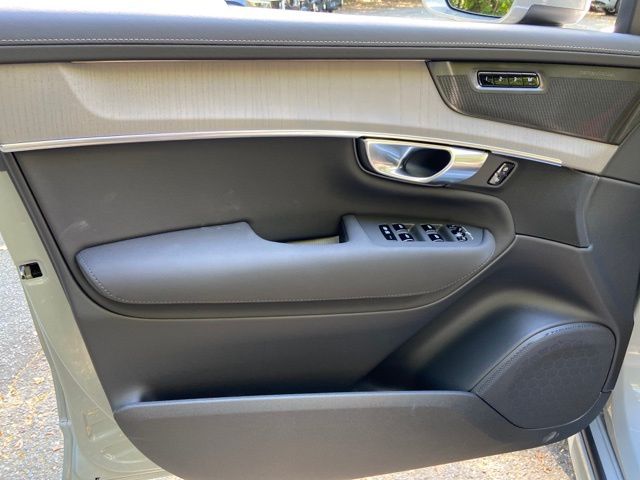 2026 Volvo XC90 Ultra - Photo 12