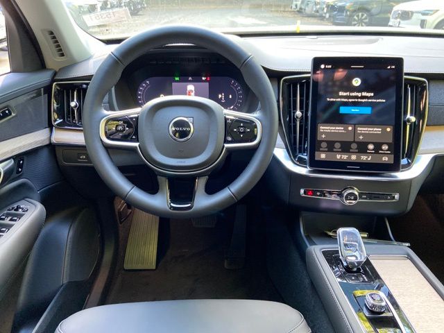 2026 Volvo XC90 Plus - Photo 13