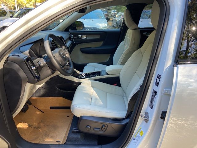 2026 Volvo XC40 Ultra - Photo 11