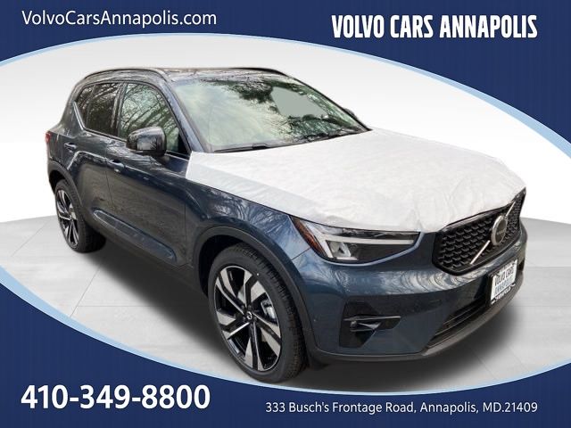 2026 Volvo XC40 B5 Ultra Dark AWD's photo