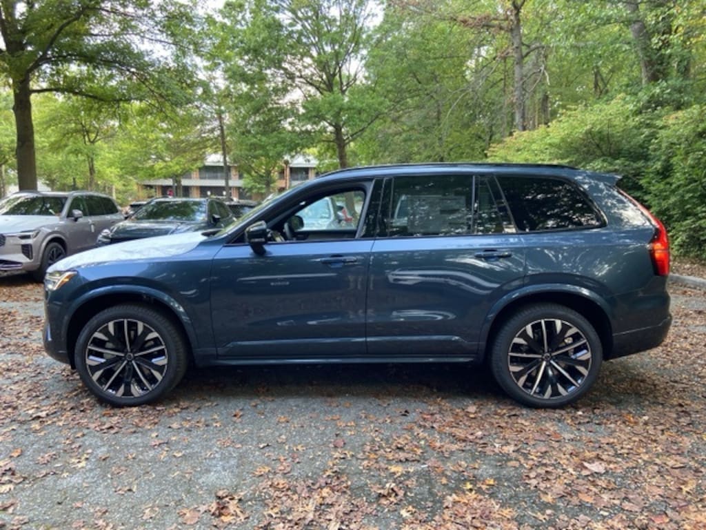 New 2026 Volvo XC90 B6 Ultra Dark Theme 7-Seater SUV
