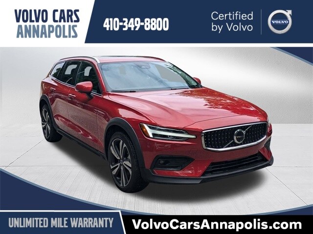 2024 Volvo V60 Cross Country B5 Plus Wagon