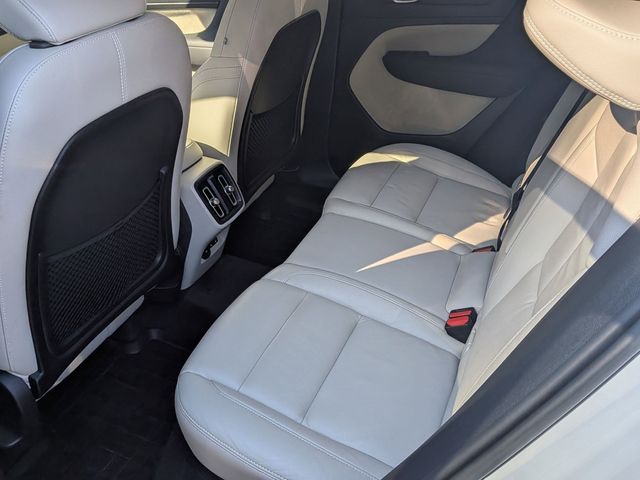 2023 Volvo XC40 Plus - Photo 26