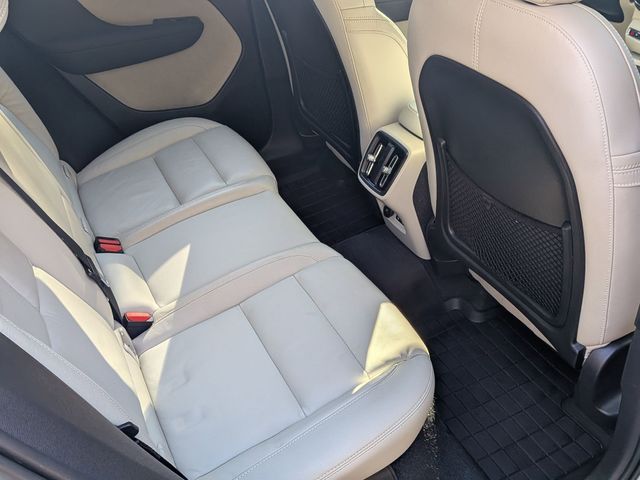 2023 Volvo XC40 Plus - Photo 27