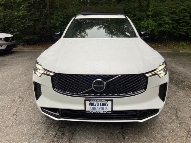 2026 Volvo XC90 T8 photo 2
