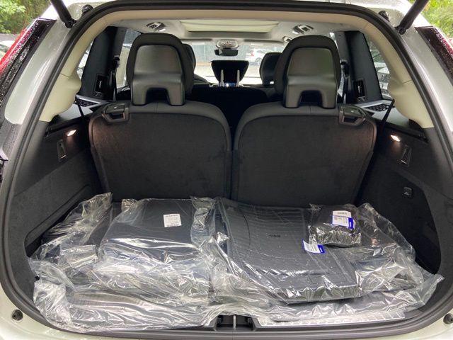 2026 Volvo XC90 Plus - Photo 20