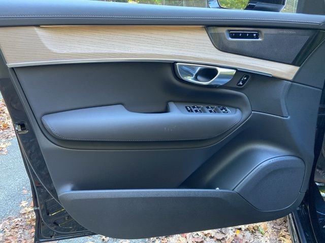 2026 Volvo XC90 Plus - Photo 12