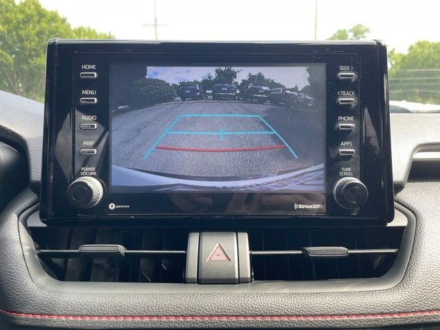 2022 Toyota RAV4 SE - Photo 20