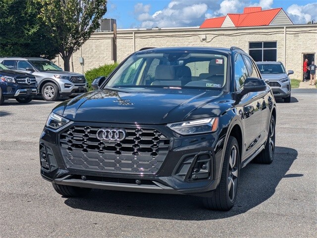 2022 Audi Q5 45 S line Premium photo 3