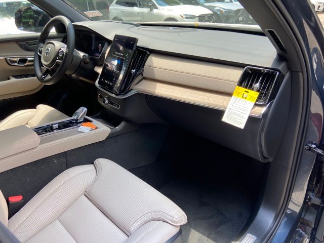 2026 Volvo XC90 Ultra - Photo 19