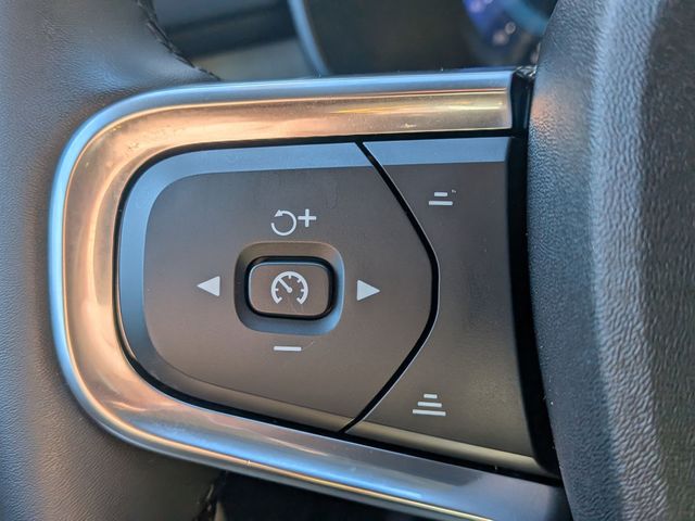 2023 Volvo XC40 Plus - Photo 21