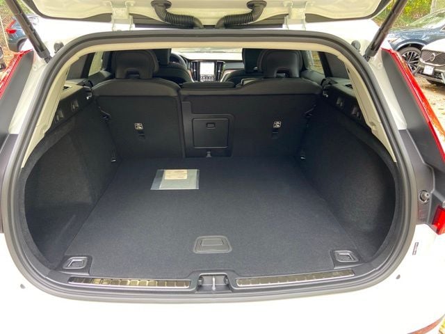 2026 Volvo V60 Cross Country Plus - Photo 18