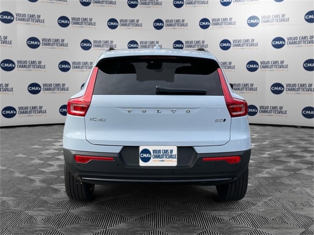 New 2026 Volvo XC40 B5 Plus SUV