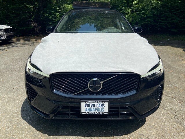 2026 Volvo XC60 T8 Plus photo 2