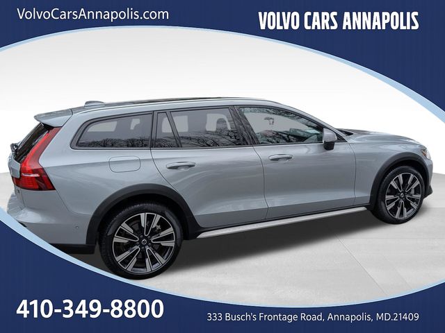2025 Volvo V60 Cross Country Ultra - Photo 9