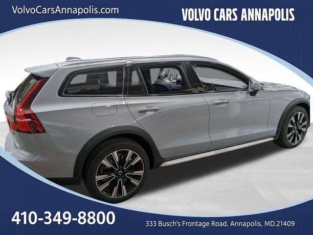 2025 Volvo V60 Cross Country Ultra - Photo 9