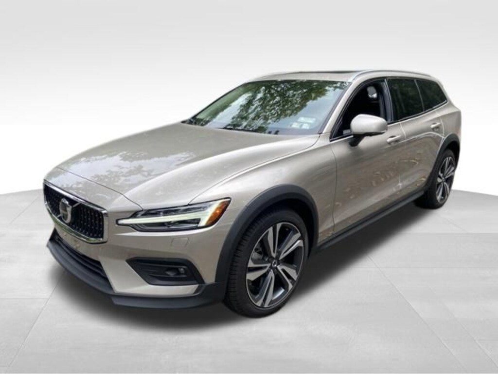 New 2026 Volvo V60 Cross Country B5 Plus Wagon