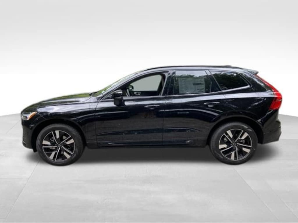 New 2026 Volvo XC60 B5 Plus SUV