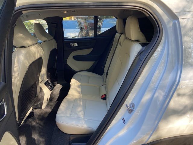 2026 Volvo XC40 Ultra - Photo 14