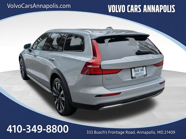 2025 Volvo V60 Cross Country Ultra - Photo 6