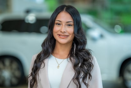 Staff member Gabriela Lino from d85ac65b6b17