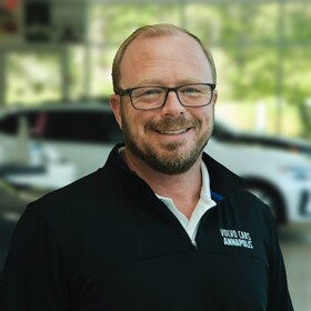 Staff member Shawn Fenwick from 1ee7376b1ba0