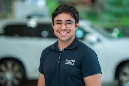 Staff member Marlon Zepeda from 2e8ac853a7a1
