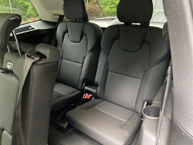2026 Volvo XC90 Plus - Photo 16