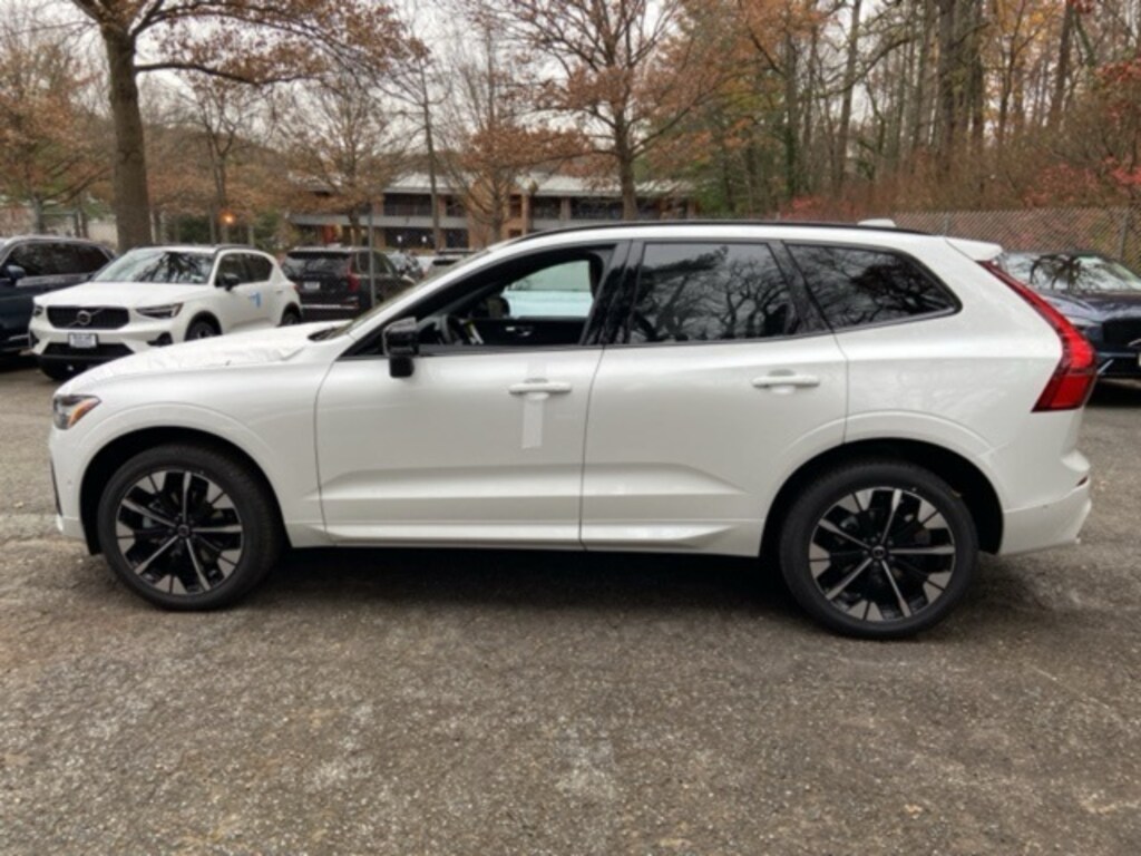 New 2026 Volvo XC60 B5 Plus SUV