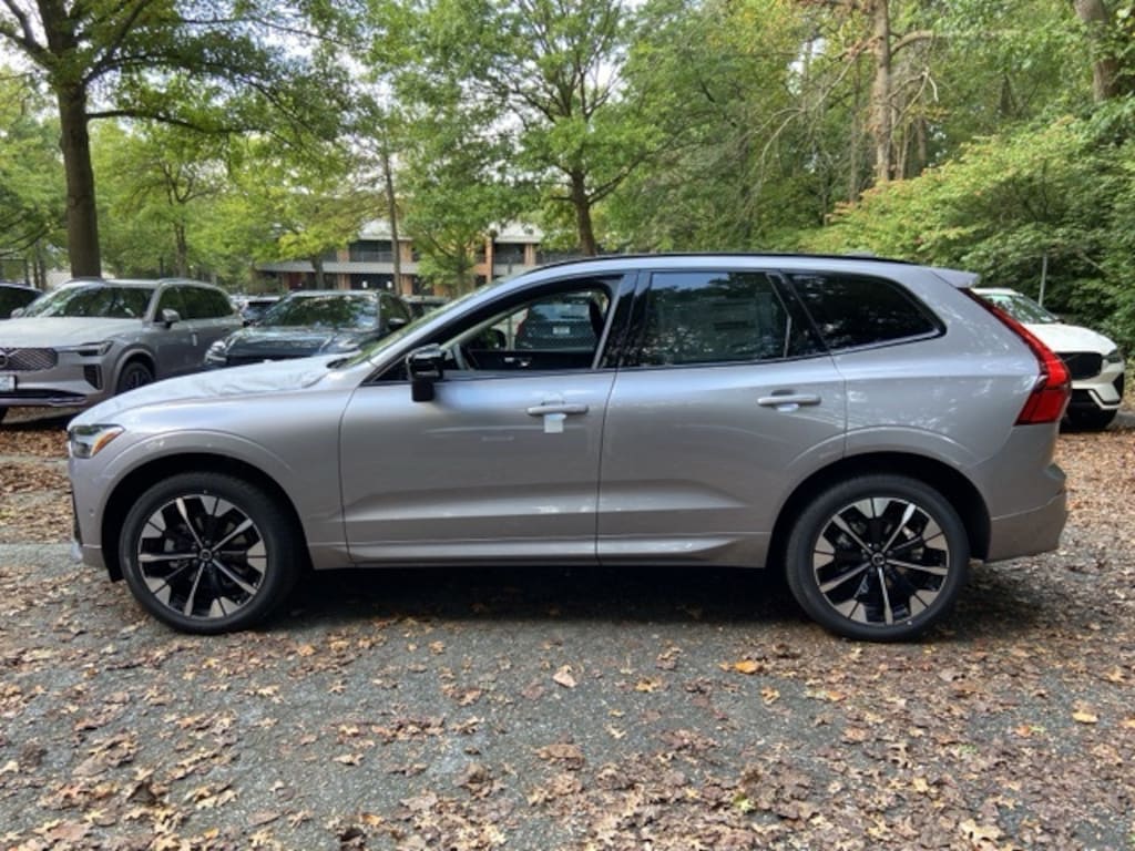 New 2026 Volvo XC60 B5 Plus SUV