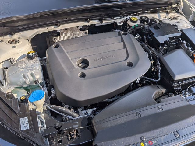 2023 Volvo XC40 Plus - Photo 32