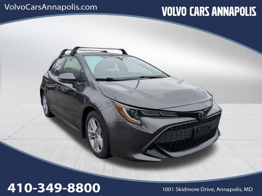 2021 Toyota Corolla Hatchback SE's photo